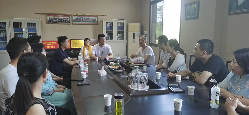 魏无双药灸堂明医大夫团队参观考察